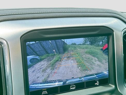 Used 2022 GMC Sierra 1500 SLT RWD image 16