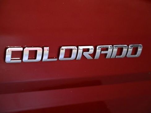 Used 2016 Chevrolet Colorado LT w/ LT Convenience Package image 10