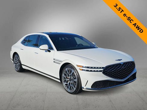 Used 2025 Genesis G90 3.5T image 2