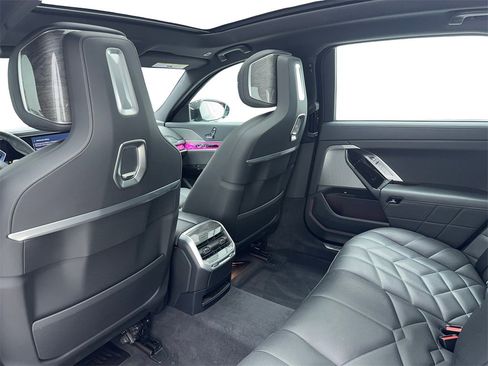 Used 2024 BMW 740i 740i M SPORT,NAV,CAM,PANO,BLIN image 41