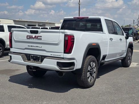 New 2026 GMC Sierra 2500 Denali w/ Denali Reserve Package image 5