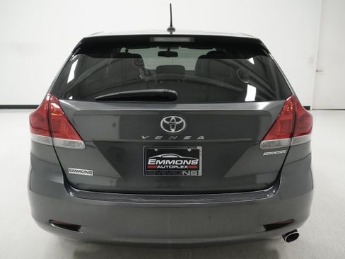 Used 2011 Toyota Venza FWD image 5