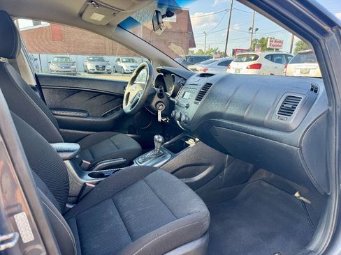 Used 2016 Kia Forte LX FWD image 12