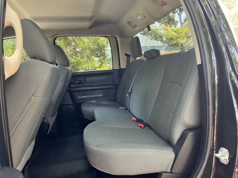 Used 2018 RAM 2500 Tradesman w/ Chrome Appearance Group AWD/4WD image 16