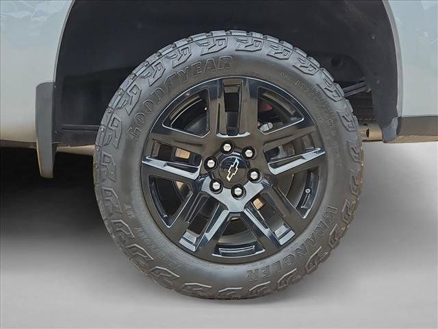 Certified 2024 Chevrolet Silverado 1500 LT Trail Boss w/ LPO, Dark Essentials Package AWD/4WD image 24