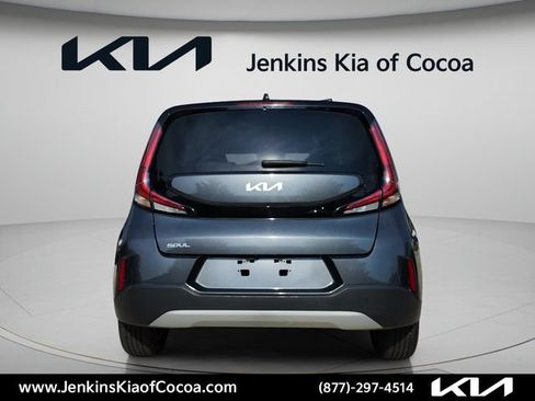 Used 2024 Kia Soul LX w/ Option Group 015 FWD image 6
