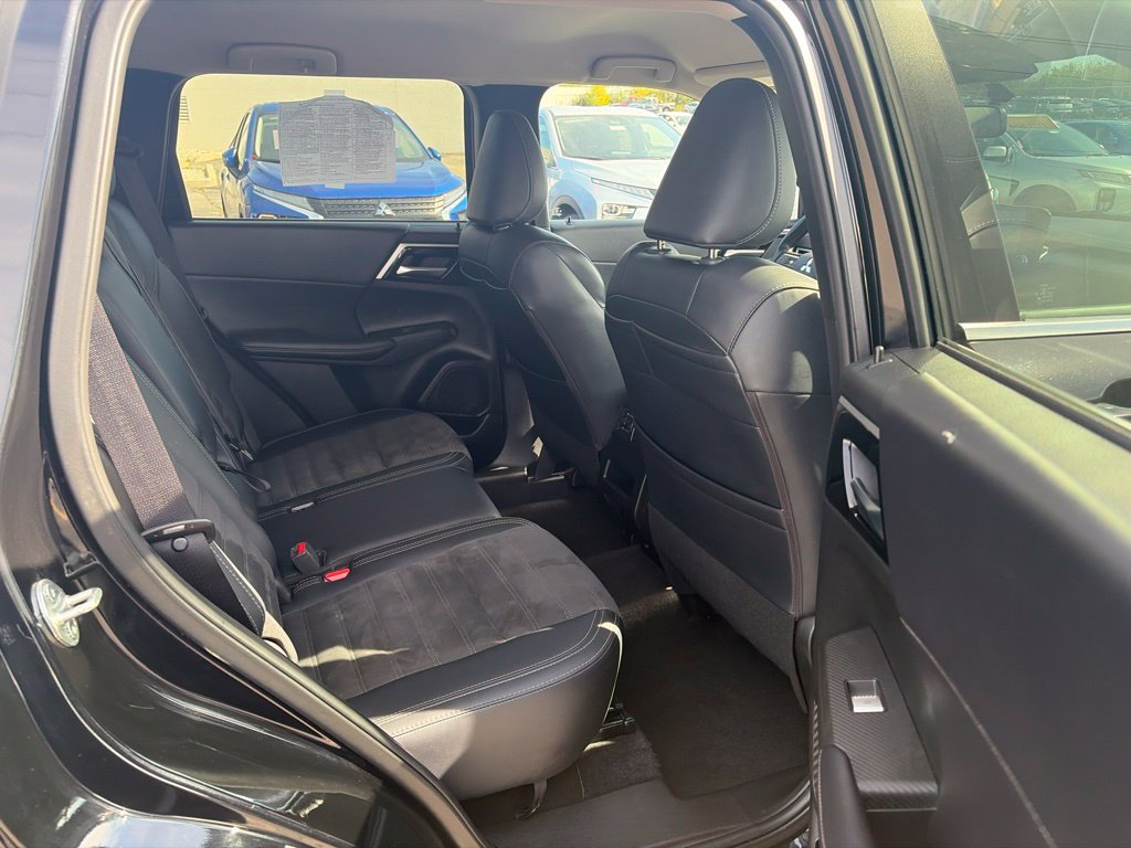 Used 2024 Mitsubishi Outlander SE FWD image 14