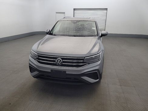 Used 2022 Volkswagen Tiguan SE AWD/4WD image 15