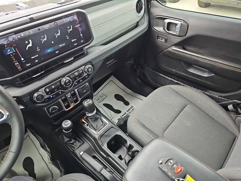 Used 2024 Jeep Wrangler Unlimited Sahara w/ Technology Group image 31