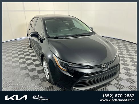 Used 2024 Toyota Corolla LE FWD image 1