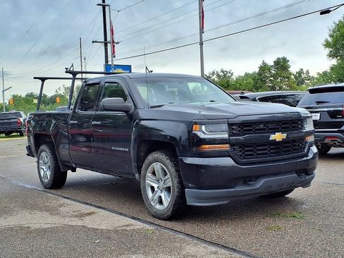 Used 2016 Chevrolet Silverado 1500 Custom w/ Custom Convenience Package AWD/4WD image 3