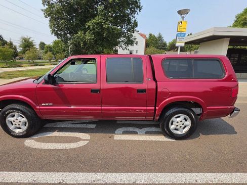 Used 2001 Chevrolet S10 Pickup LS AWD/4WD image 8