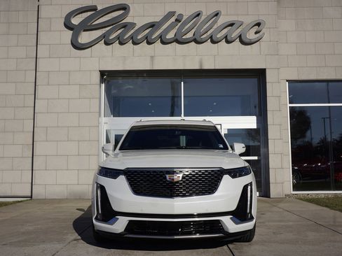 Used 2024 Cadillac XT6 Premium Luxury w/ Technology Package image 13
