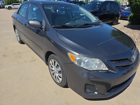 Used 2012 Toyota Corolla LE FWD image 3