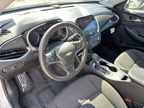 Used 2024 Chevrolet Malibu LT image 19