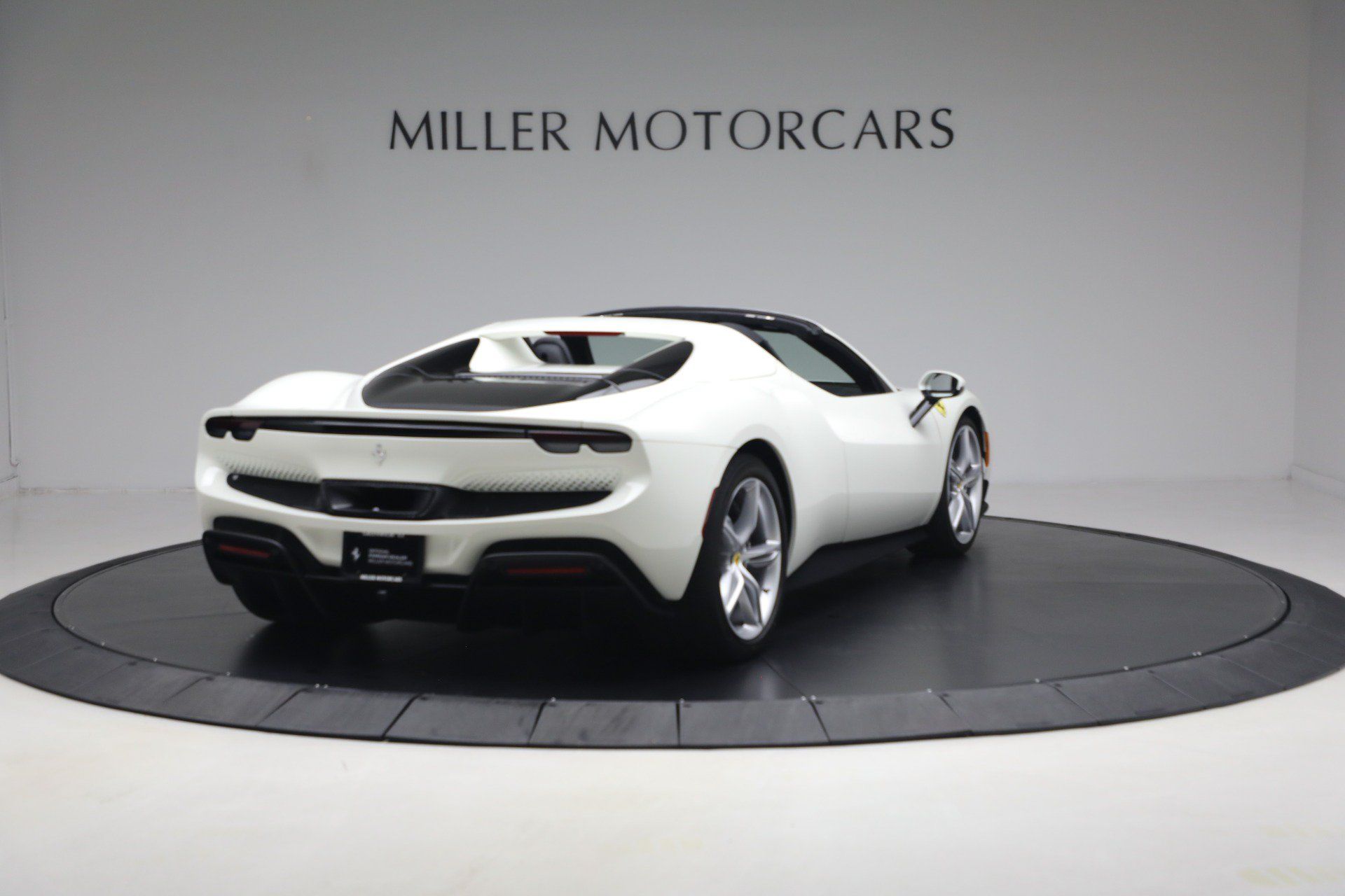 Used 2025 Ferrari 296 GTS RWD image 7
