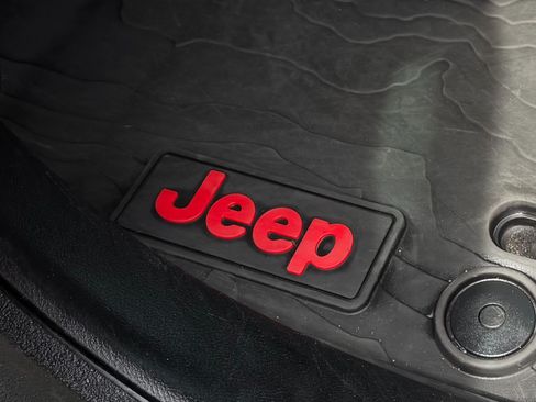Used 2020 Jeep Gladiator Sport w/ Quick Order Package 24S AWD/4WD image 14