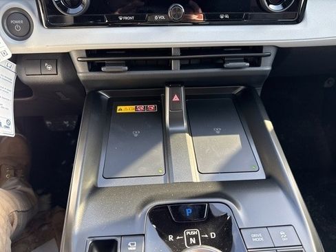 New 2026 Subaru Solterra Limited image 22