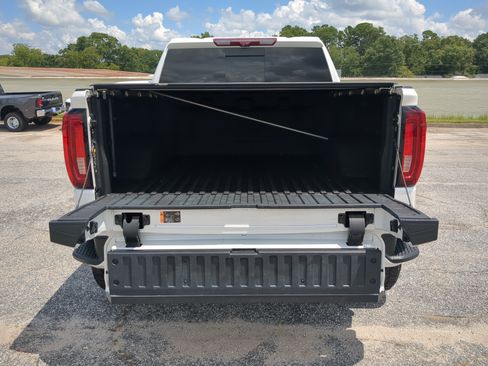 Used 2022 GMC Sierra 1500 Denali Ultimate AWD/4WD image 11