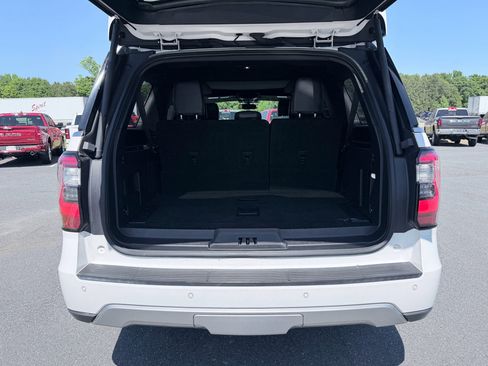 Used 2018 Ford Expedition Max Limited w/ Equipment Group 301A RWD image 9