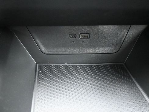 Used 2026 Chevrolet Equinox LT w/ Convenience Package II FWD image 20