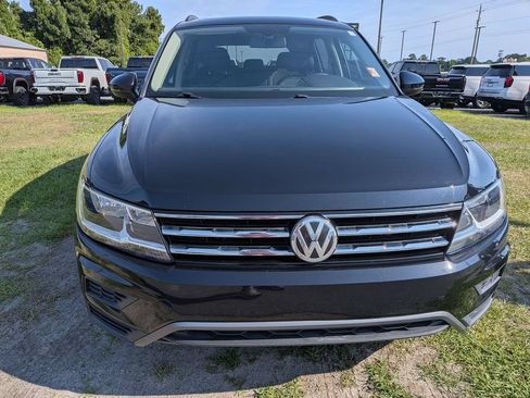 Used 2020 Volkswagen Tiguan SE w/ Panoramic Sunroof Package FWD image 14