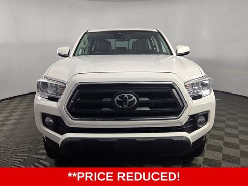 Used 2023 Toyota Tacoma SR5 w/ Technology Package RWD image 2
