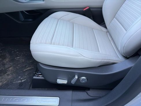 New 2026 Lincoln Nautilus Reserve w/ Jet Appearance Package image 11