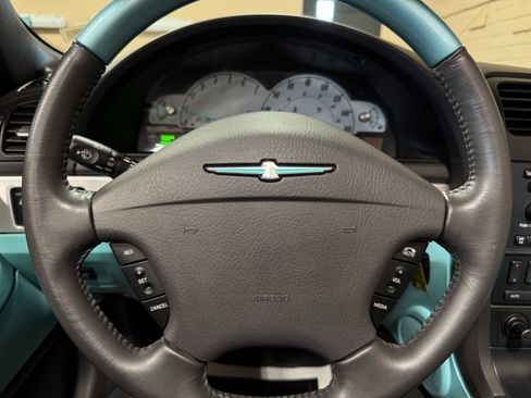Used 2002 Ford Thunderbird image 58