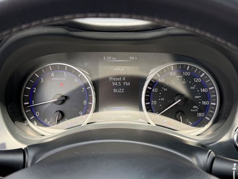 Used 2015 INFINITI Q50 w/ Deluxe Touring Package RWD image 28