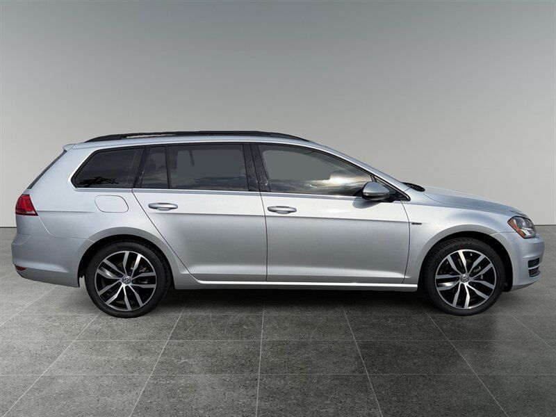 Used 2016 Volkswagen Golf Limited Edition FWD image 7
