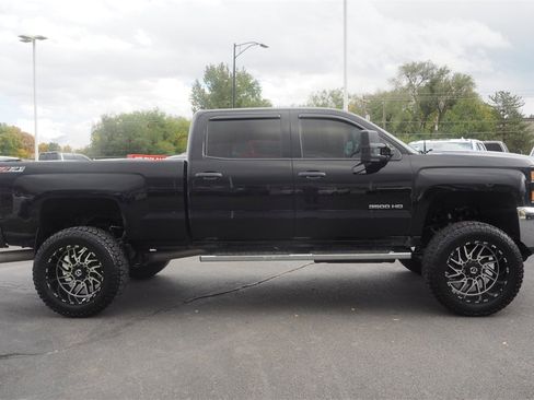 Used 2015 Chevrolet Silverado 3500 LT w/ LT Convenience Package image 4