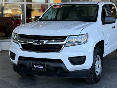 Used 2020 Chevrolet Colorado W/T image 3