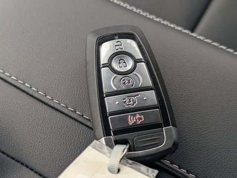 New 2026 Ford Expedition Max Platinum w/ Driver's Package image 29