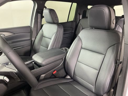 New 2026 Chevrolet Traverse LT w/ Driver Confidence Package image 6