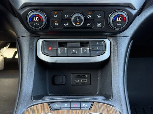 Used 2023 GMC Acadia SLE w/ Driver Convenience Package image 35