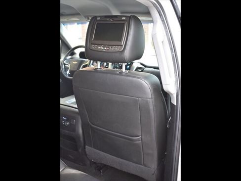 Used 2016 Chevrolet Suburban LT w/ Luxury Package image 24