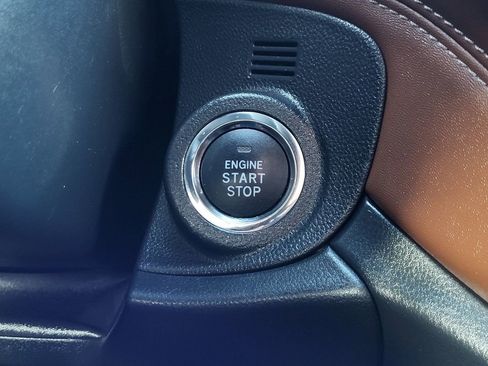 Used 2020 Subaru Outback Touring XT image 32