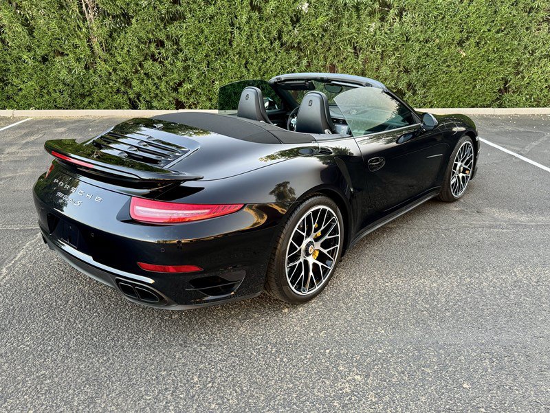 Used 2015 Porsche 911 Turbo S w/ High-end Infotainment Package AWD/4WD image 18