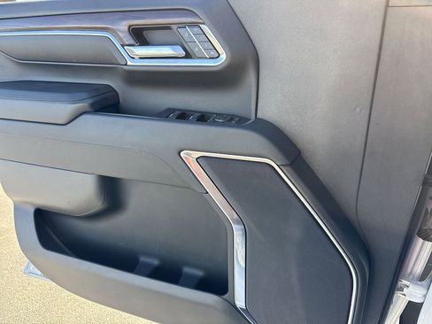 Used 2024 GMC Sierra 2500 SLT image 22