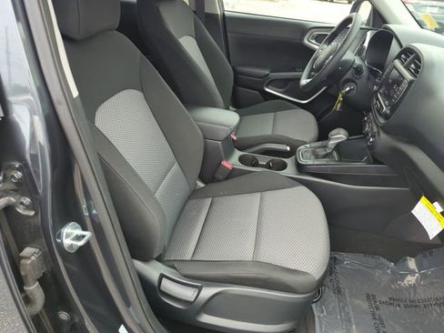 Used 2024 Kia Soul LX w/ Option Group 015 FWD image 34