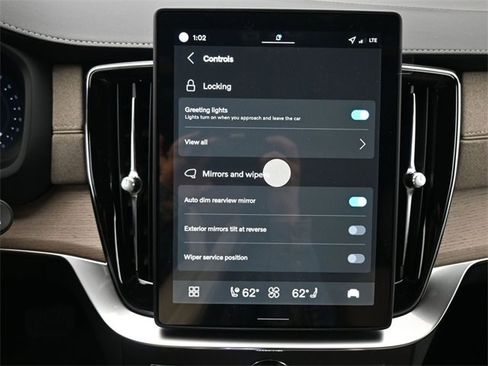 New 2026 Volvo XC90 B6 Plus w/ Protection Package Premier image 22