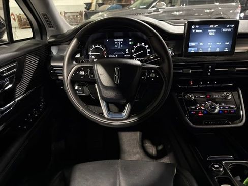Certified 2022 Lincoln Corsair AWD w/ Equipment Group 101A image 18
