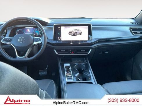 Used 2025 Volkswagen Atlas Cross Sport SE image 10