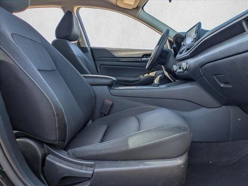 Used 2022 Nissan Altima 2.5 S FWD image 16