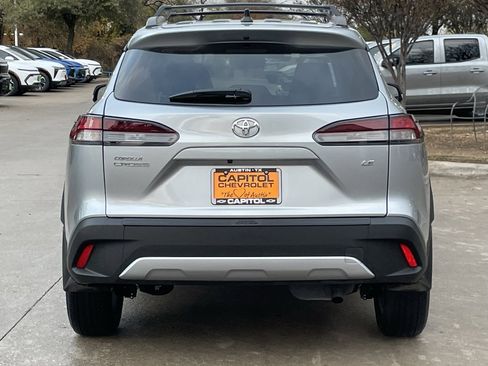 Used 2026 Toyota Corolla Cross LE image 5