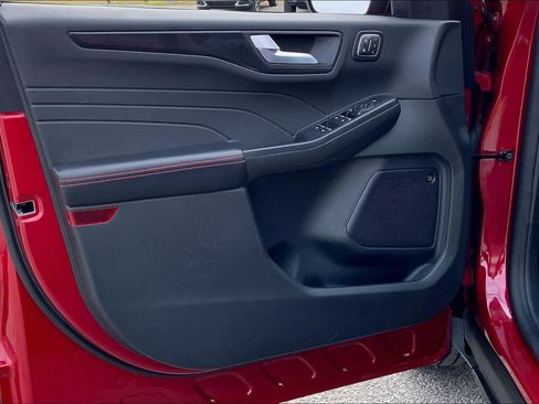 Certified 2025 Ford Escape ST-Line Select w/ Tech Pack #2 image 22