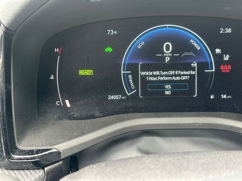 Used 2025 Toyota Camry SE image 40