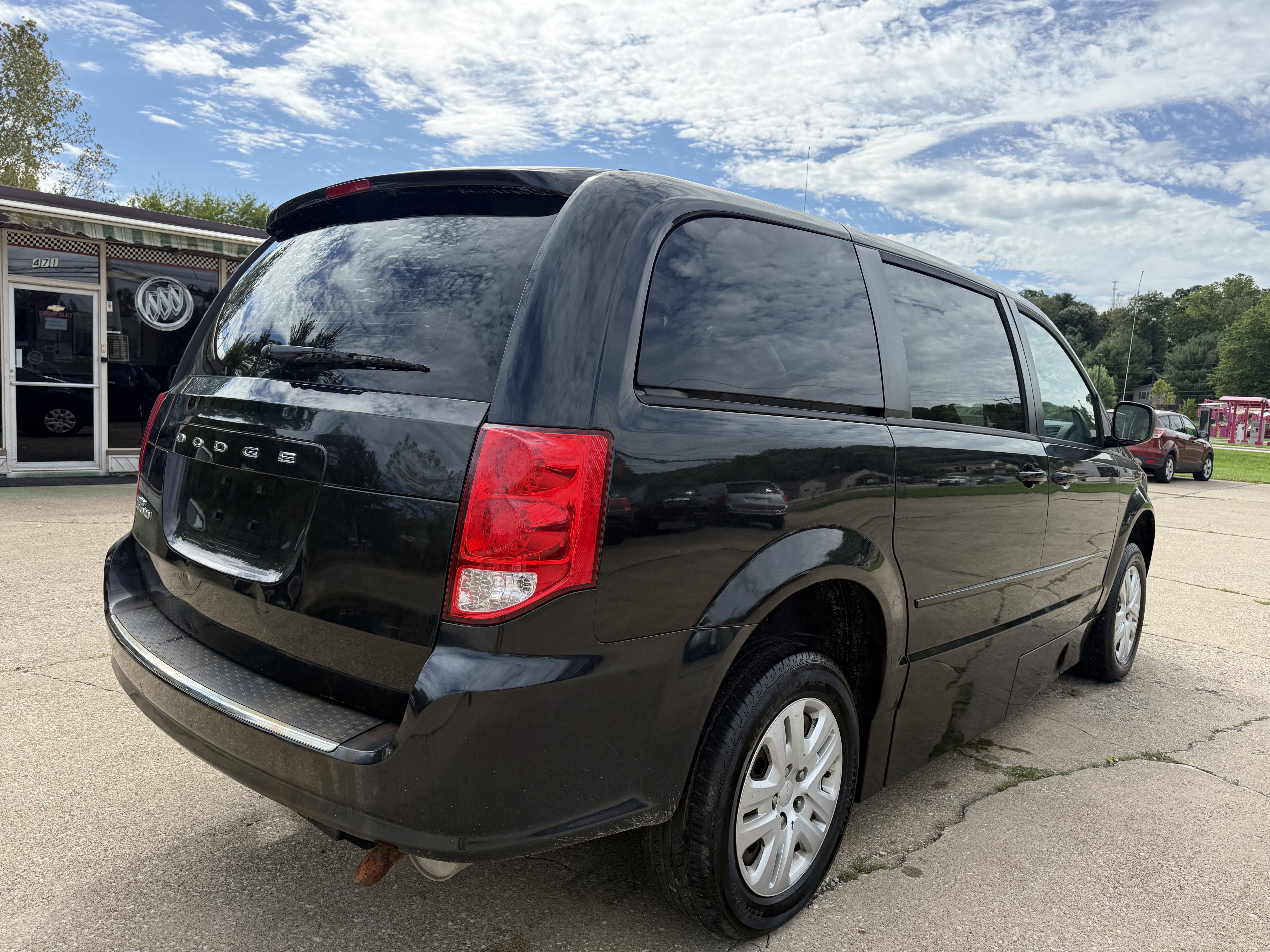 Used 2014 Dodge Grand Caravan SE w/ Quick Order Package 29E SE FWD image 5