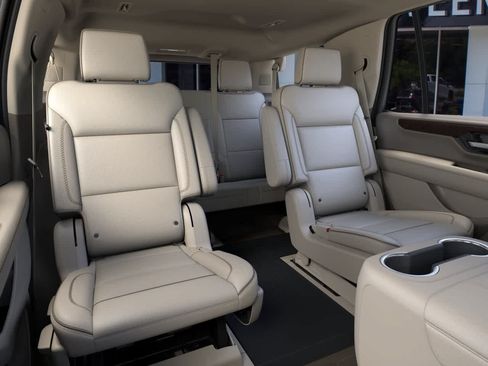 New 2026 GMC Yukon Denali w/ Denali Reserve Package RWD image 17
